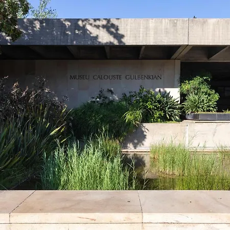 The Cool Design - Self Check In & Parking Лиссабон