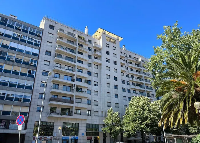 The Cool Design - Self Check In & Parking Лиссабон