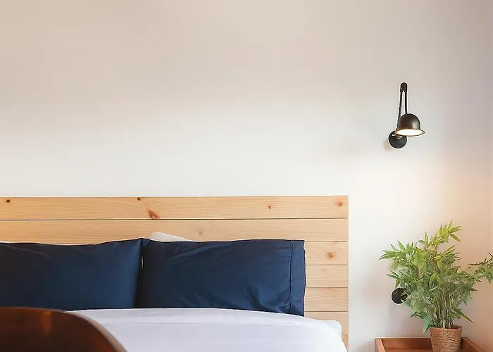 The Cool Design - Self Check In & Parking Лиссабон