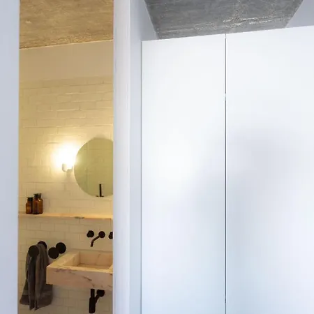 بيت ضيافة Portuguese Design Suites & Parking - Praca De Espanha 4*