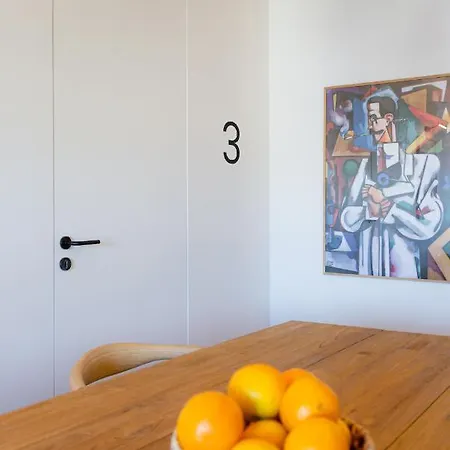 Portuguese Design Suites & Parking - Praca De Espanha 4*