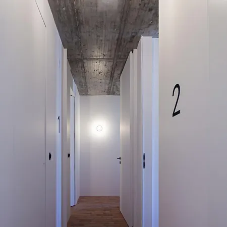 Columbano - Boutique Ensuites, Cokitchen & Parking
