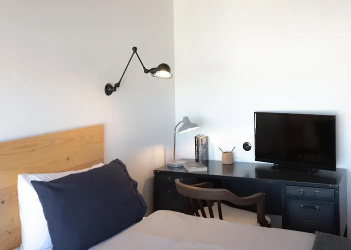 The Lisbon Cool Design Suites - Parking & Self Check In Lisbon