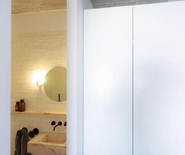 بيت ضيافة The Lisbon Cool Design Suites - Parking & Self Check In 4*