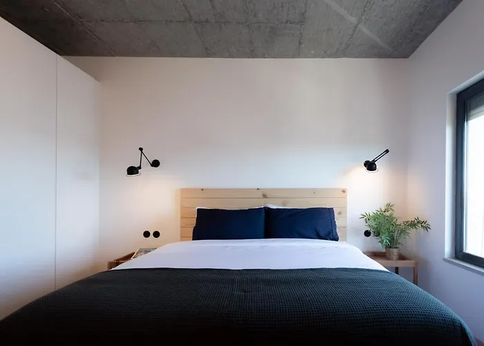 The Lisbon Cool Design Suites - Parking & Self Check In بيت ضيافة Lisboa