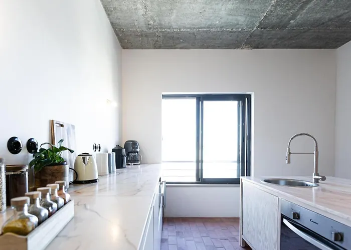 بيت ضيافة The Lisbon Cool Design Suites - Parking & Self Check In 4*