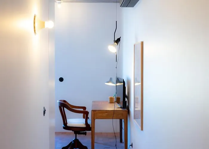 The Lisbon Cool Design Suites - Parking & Self Check In بيت ضيافة