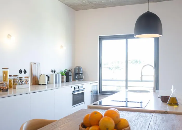 The Lisbon Cool Design Suites - Parking & Self Check In