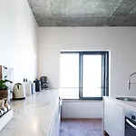 Гостевой дом The Lisbon Cool Design Suites - Self Check In & Parking 4*