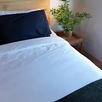 Гостевой дом The Lisbon Cool Design Suites - Self Check In & Parking Лиссабон