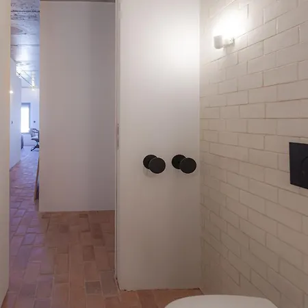 The Cool Design & Parking - Praca De Espanha 4*