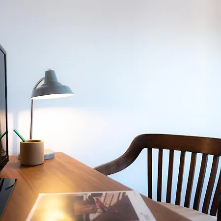 Guest house The Lisbon Cool Design Suites - Parking & Self Check In 4*