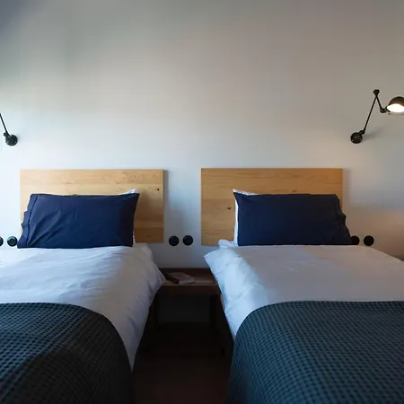 The Lisbon Cool Design Suites - Self Check In & Parking Лиссабон