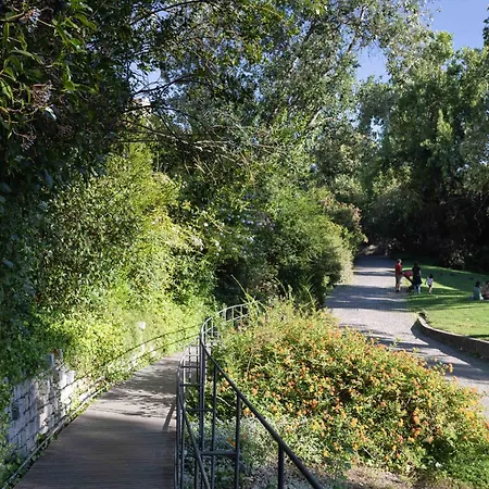 The Lisbon Cool Design Suites - Parking & Self Check In 4*