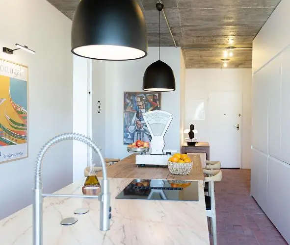 Guest house The Lisbon Cool Design Suites - Parking & Self Check In Lisbon