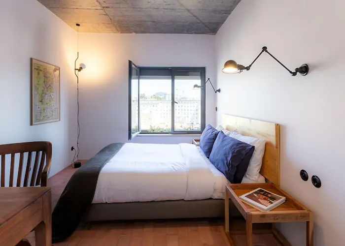 Guest house The Lisbon Cool Design Suites - Parking & Self Check In